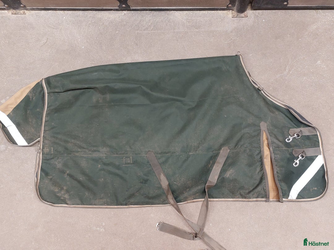 Täcken hästutrustning till salu: Shires highlander plus 50 g i Vaggeryd - Annons 2