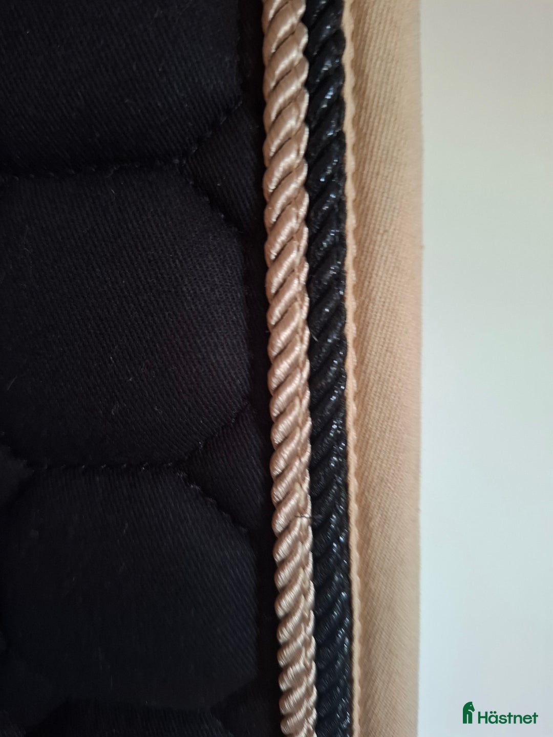 Schabrak & Vojlockar hästutrustning till salu: Dressyrchabrak i Köpingsvik - Annons 3