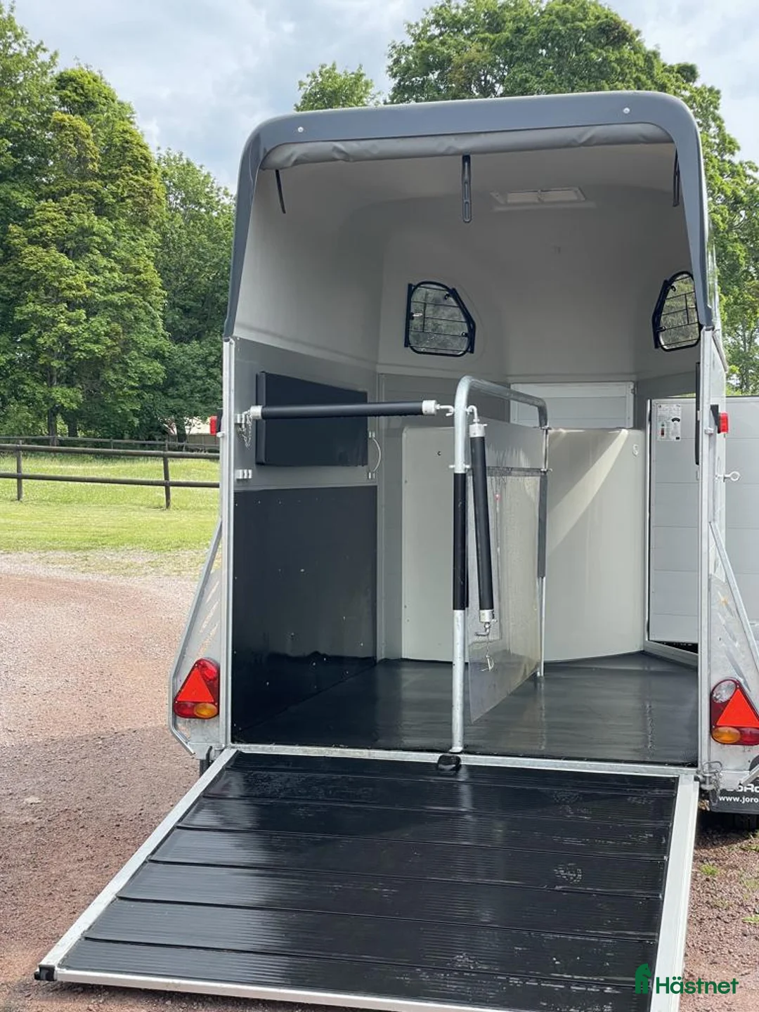 Hästtransporter  fordon & transport till salu: Cheval Liberté Gold Pullman V2 med sadelkammare  i Väderstad - Annons 4