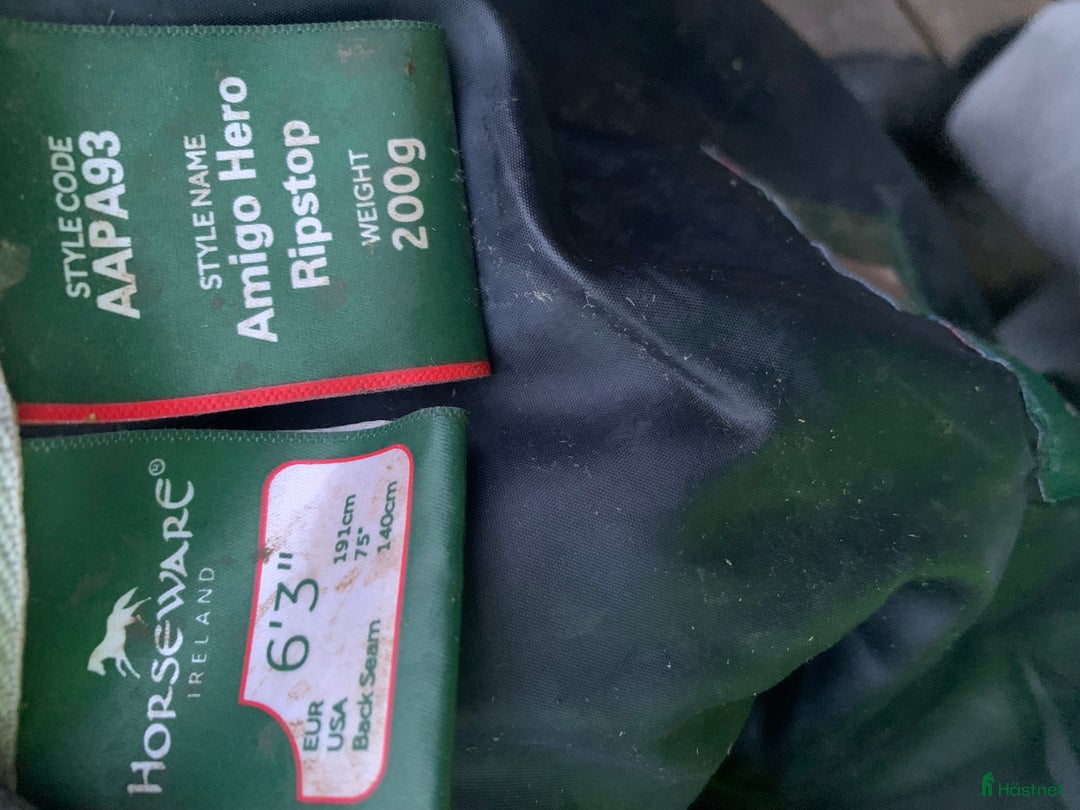 Täcken hästutrustning till salu: 200 grams utetäcke  i Glanshammar - Annons 3