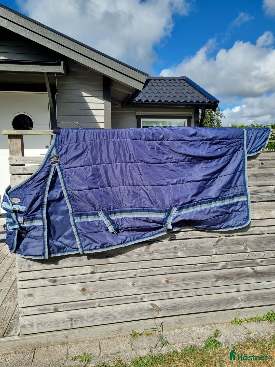 Täcken hästutrustning till salu: Hansbo stalltäcke 200g 125 cm i Tvååker - Annons 1