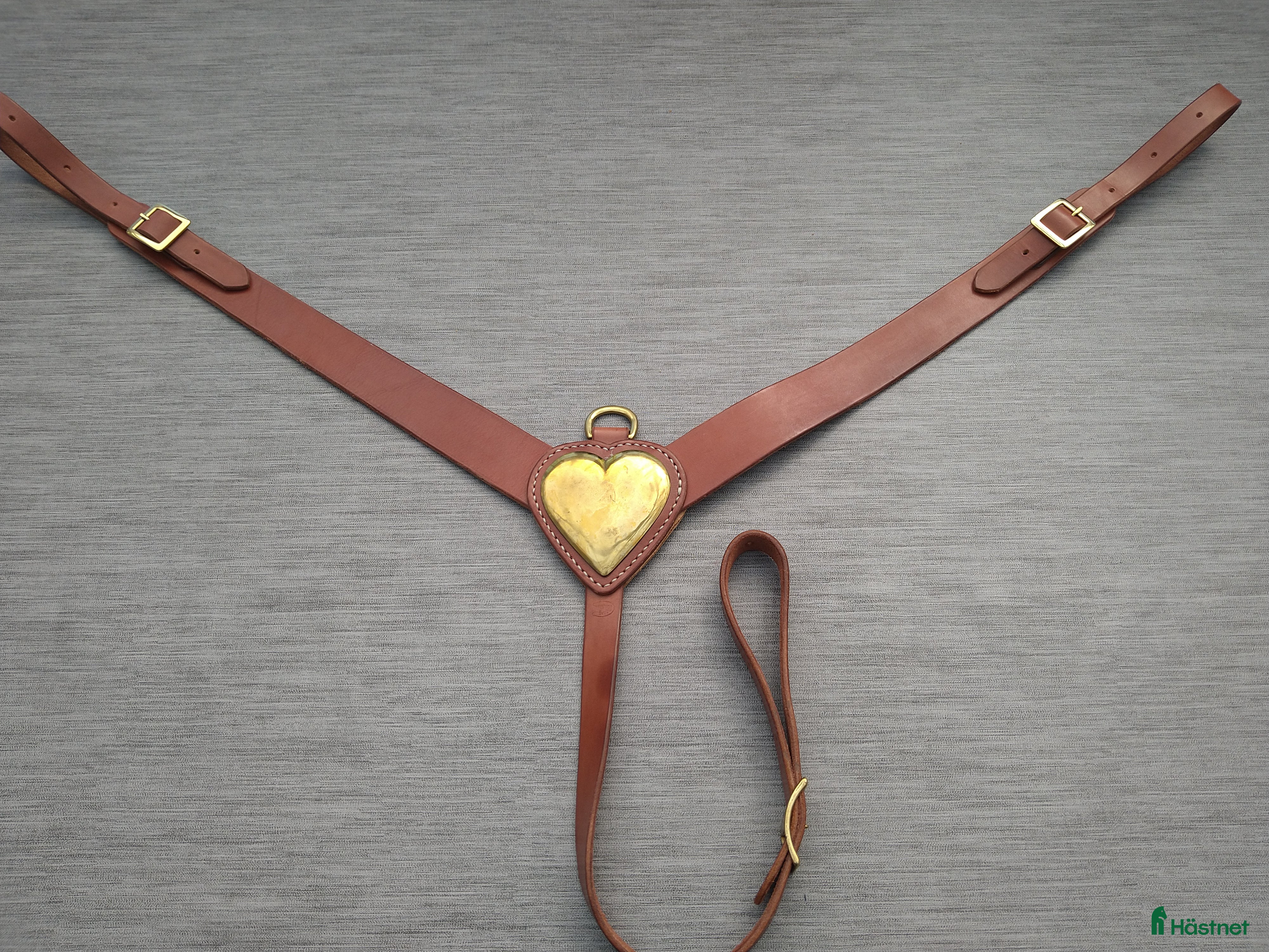 Sadeltillbehör hästutrustning till salu: Brösta med hjärta i mässing i Härnösand - Annons 15