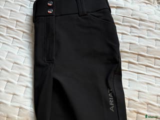 Ridbyxor ryttarutrustning till salu: Ariat ridbyxor säljes i Bollnäs - Annons 11