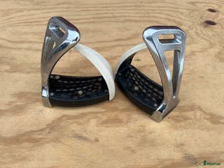 Stigbyglar hästutrustning till salu: S2 safe riding stigbyglar i Brålanda - Annons 12