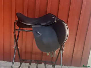 Sadlar hästutrustning Hopp-sadel säljes i Tollered - Annons 22