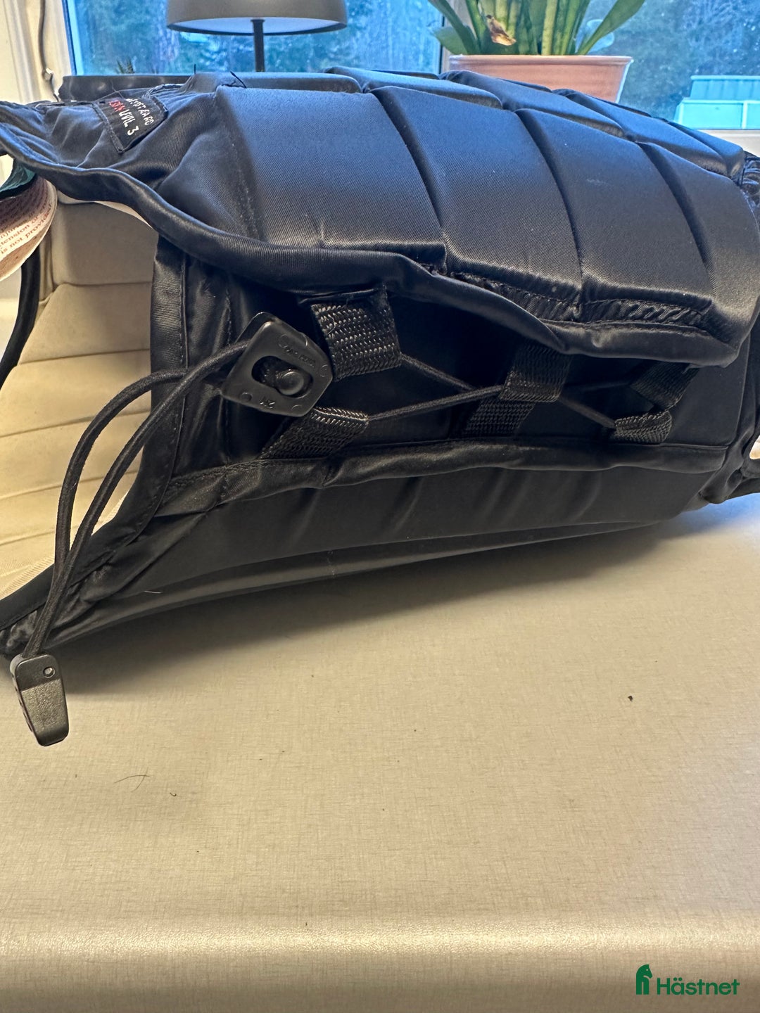 Säkerhetsvästar ryttarutrustning till salu: Svart Racesafe storlek child X-Large  i Uppsala - Annons 3