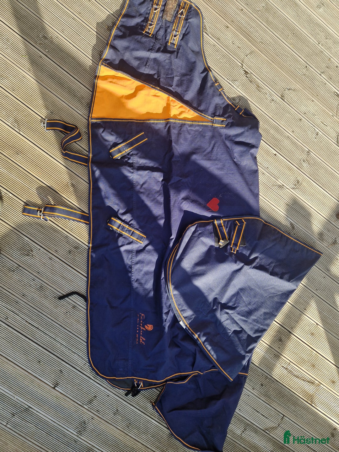 Täcken hästutrustning till salu: Massor av täcken i 125-155 cm i Rejmyre - Annons 12