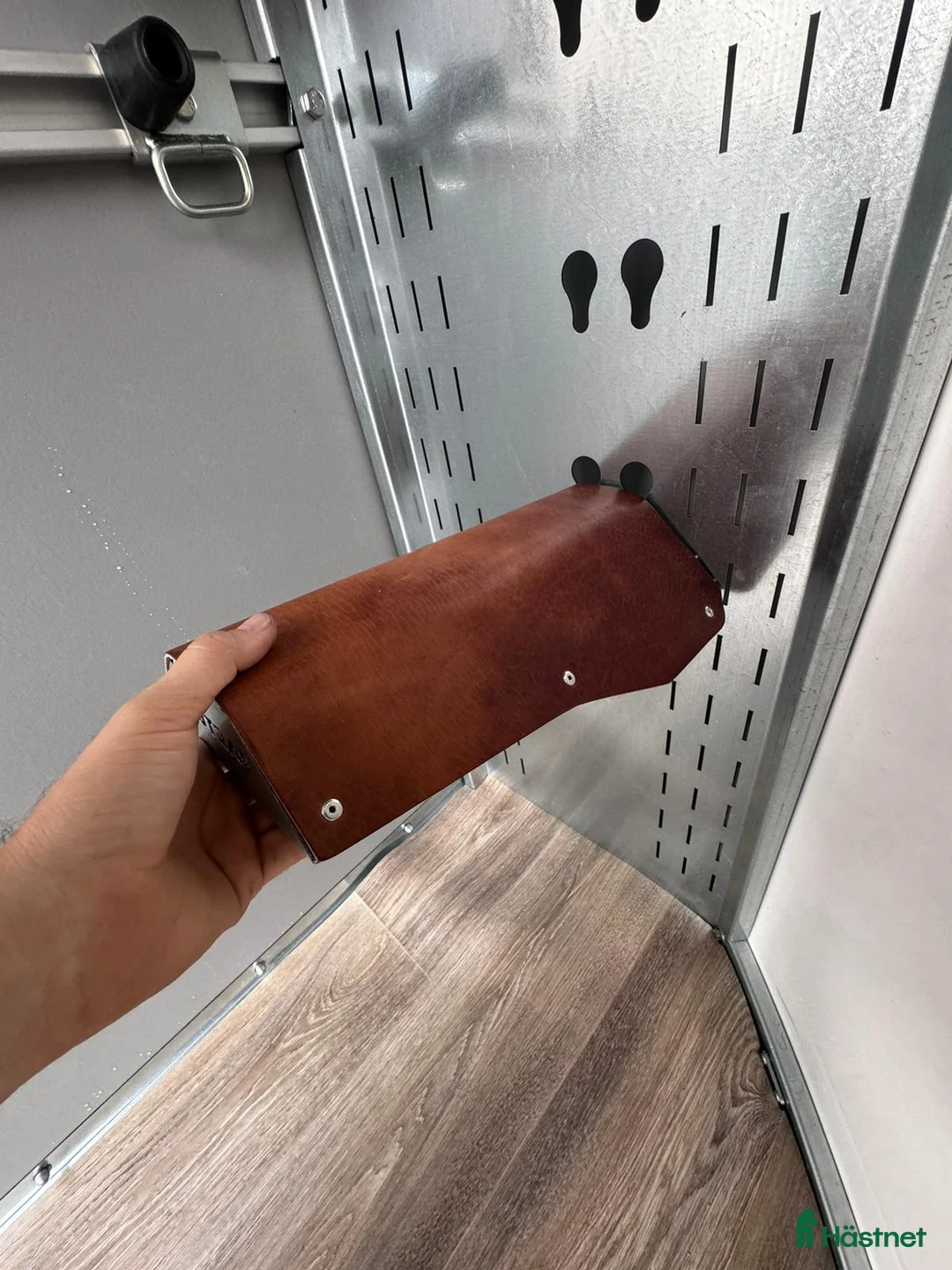 Hästtransporter  fordon & transport till salu: Oblic X -stor diagonallastad modell + sadelkammare - Annons 26