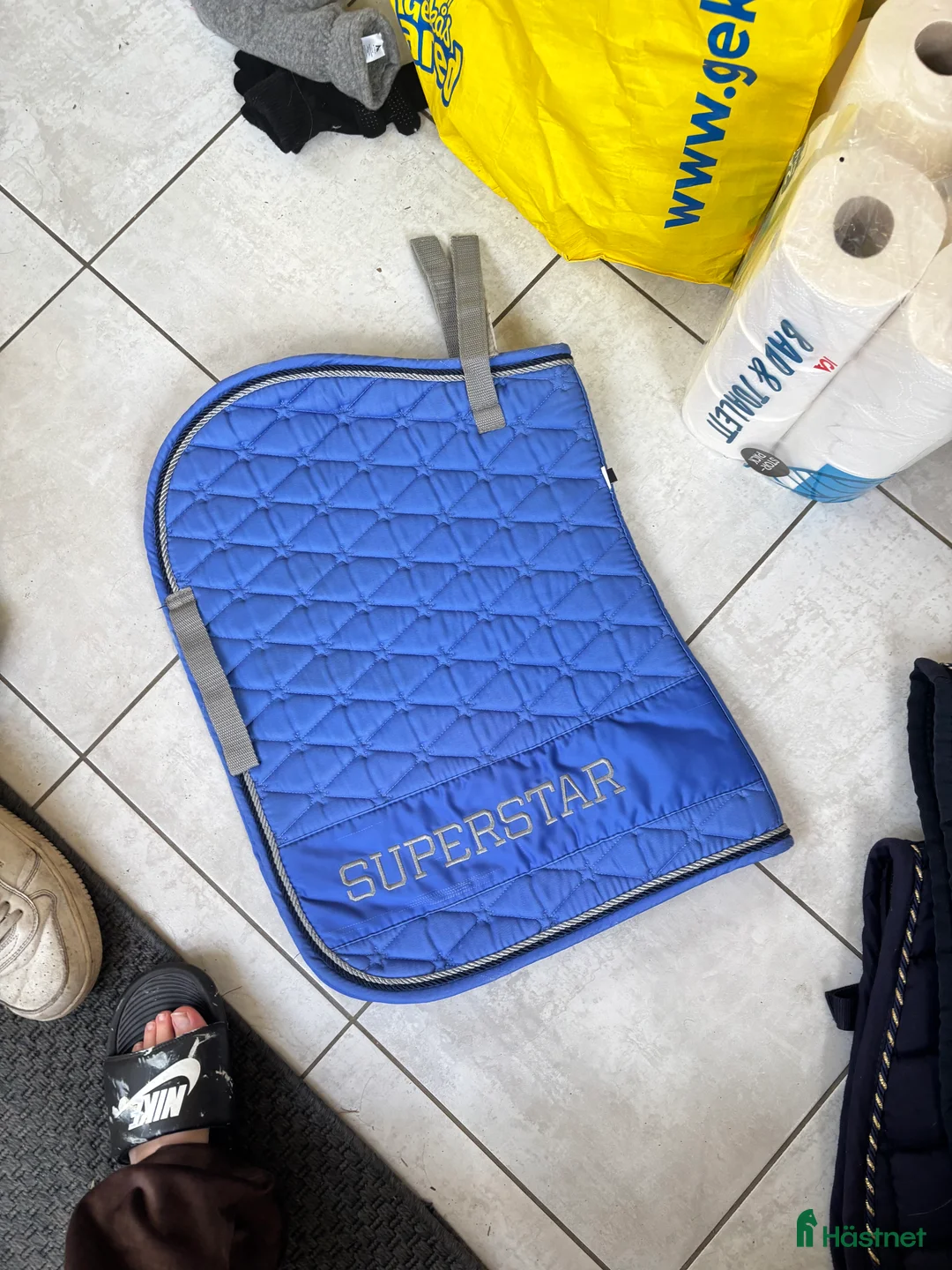 Schabrak & Vojlockar hästutrustning till salu: Tre schabrack  i Härryda - Annons 1