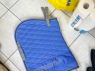 Schabrak & Vojlockar hästutrustning till salu: Tre schabrack i Härryda - Annons 1