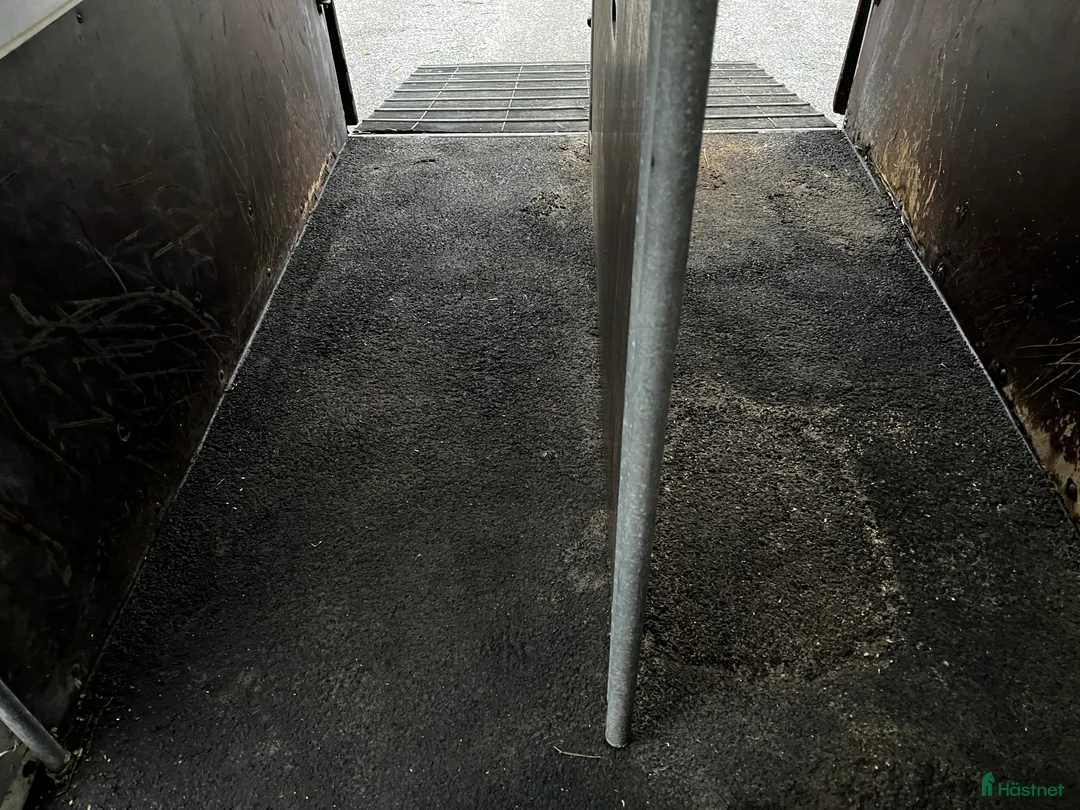 Hästtransporter  fordon & transport till salu: Behändigt släp årsmodell 2002 i Enskede - Annons 9