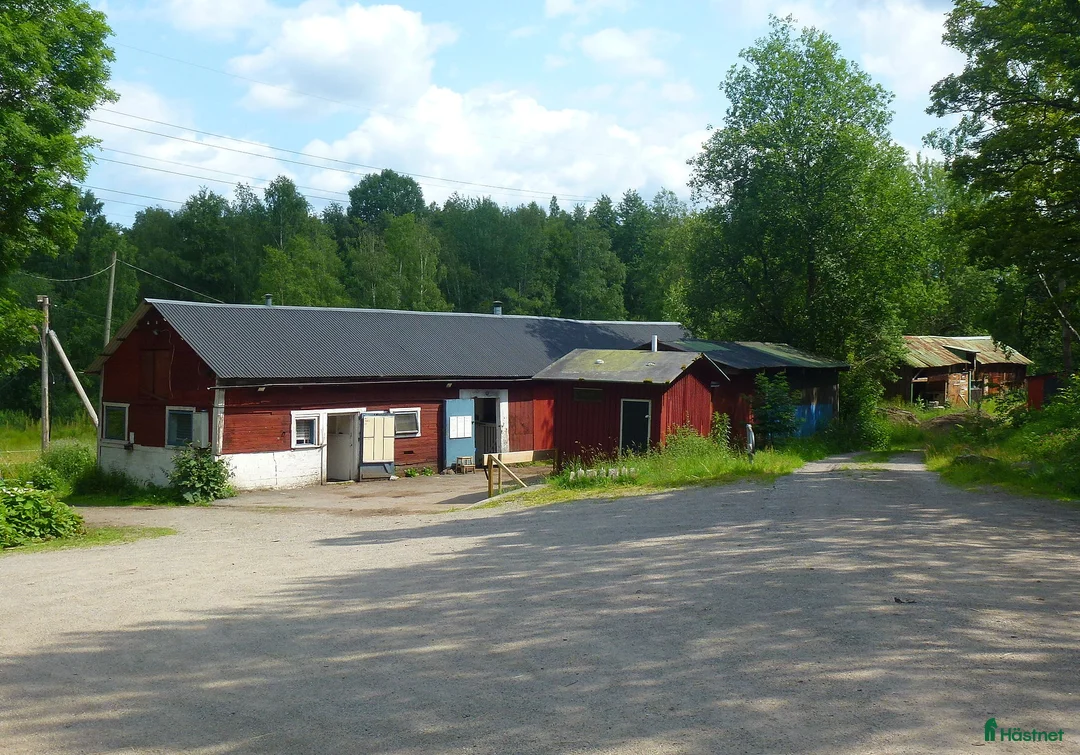  stallplats finnes: Stallplats söder om Stockholm  i Huddinge - Annons 1