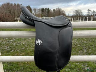 Sadlar hästutrustning till salu: Hrimnir Pro i Kristianstad - Annons 1