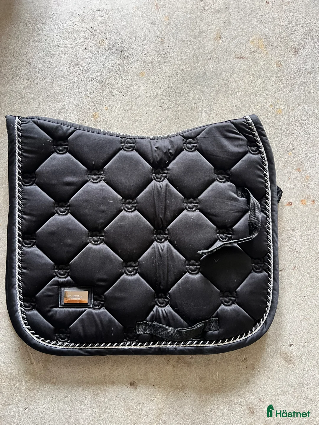 Schabrak & Vojlockar hästutrustning till salu: Equestrian Stockholm schabrak - Annons 1