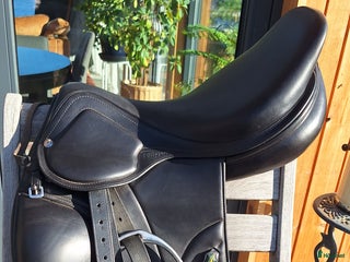 Sadlar hästutrustning till salu: Amerigo Pinerolo 17,5 i Kvissleby - Annons 2