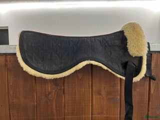 Sadeltillbehör hästutrustning till salu: Christ fårskinns pad i Tystberga - Annons 7