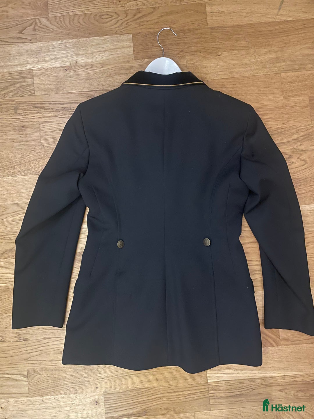 Jackor & Kavajer ryttarutrustning till salu: Tävlingskavaj strl 36 i Åkersberga - Annons 2