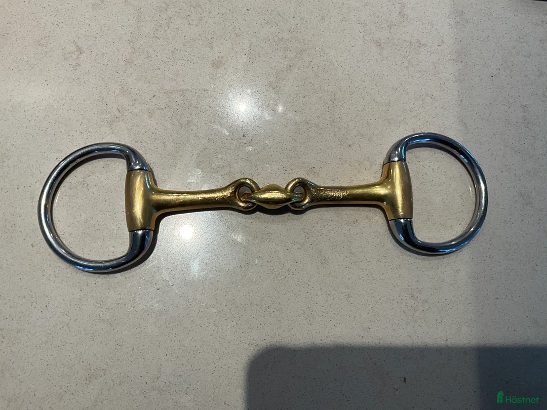 Bett hästutrustning till salu: Neue Schule Eggerbett i Saltsjöbaden - Annons 2