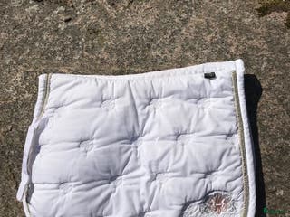 Schabrak & Vojlockar hästutrustning Vitt HV Polo schabrak till ponny i Göteborg - Annons 7