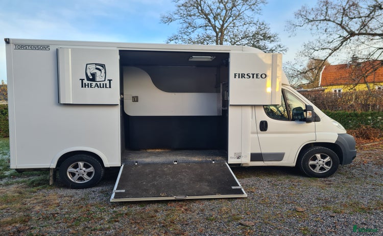 Hästlastbilar  fordon & transport till salu: Theault Firsteo b-kortsbil  i Gnesta - Annons 2