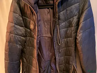 Jackor & Kavajer ryttarutrustning till salu: Uhip lång kappa - Annons 1