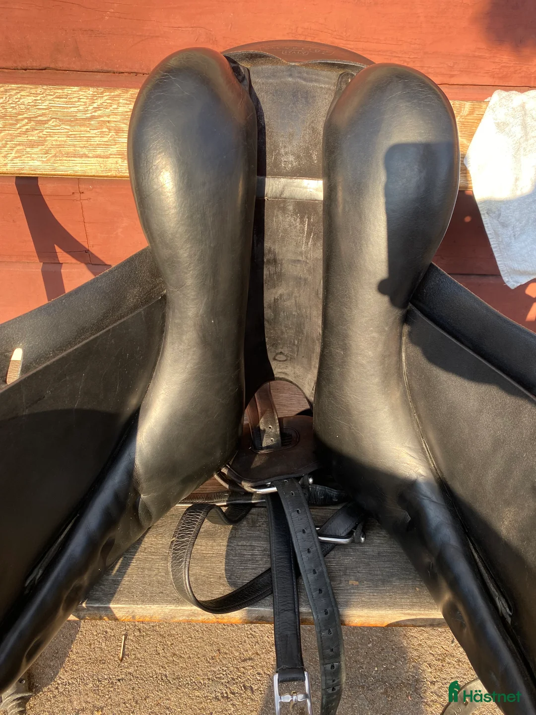 Sadlar hästutrustning till salu: Prestige Hippos 16 tum i Trollhättan - Annons 4