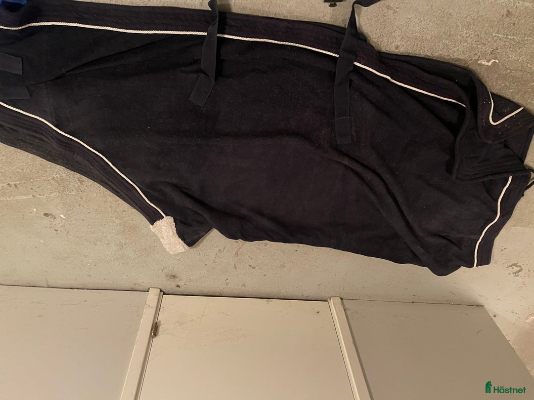 Täcken hästutrustning till salu: Rensning!! i Hästveda - Annons 10