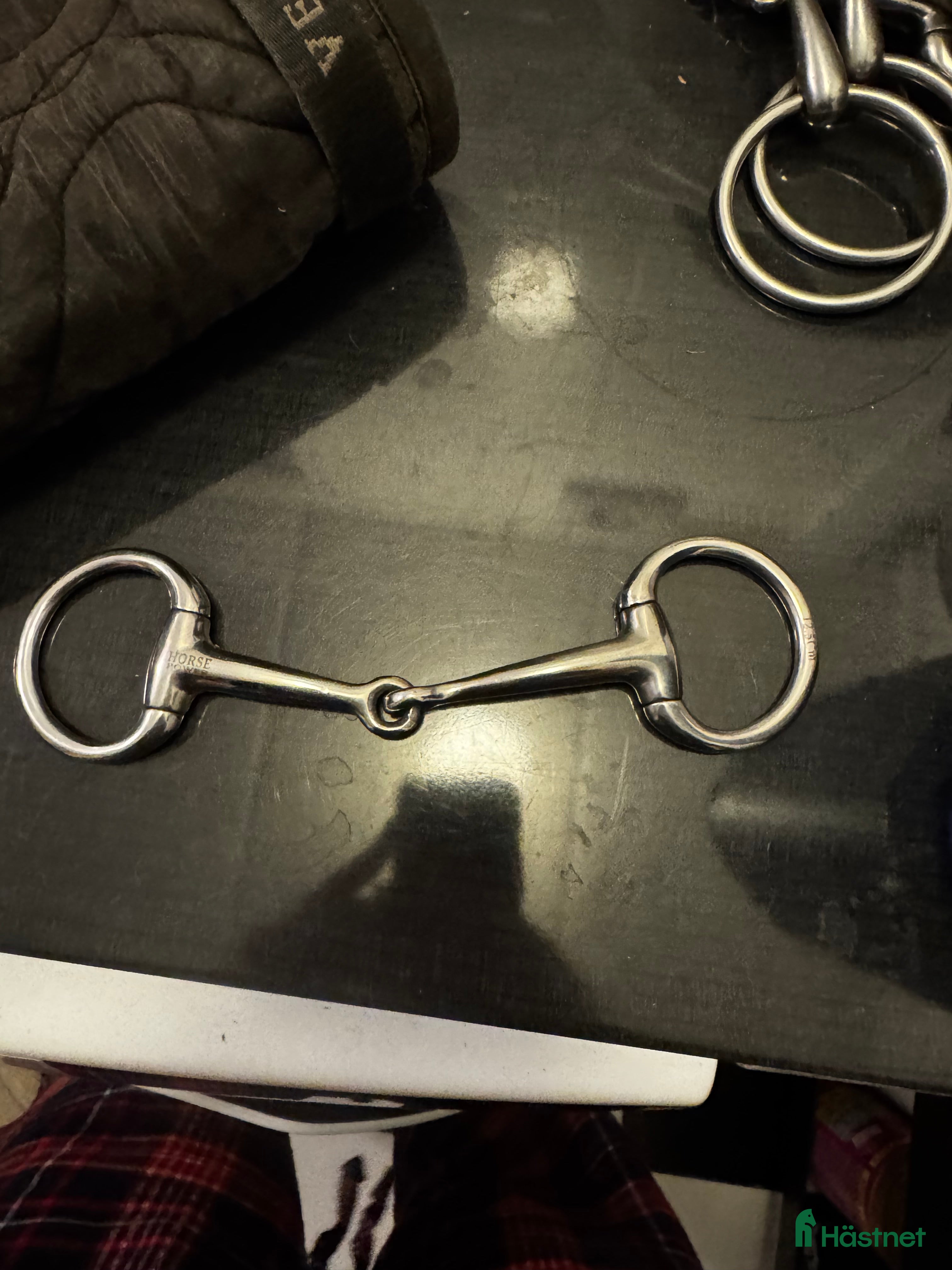 Bett hästutrustning till salu: Två delat bett i Kimstad - Annons 9