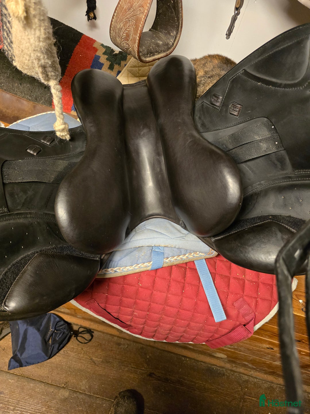 Sadlar hästutrustning till salu: Nästan ny Erreplus EM i Örsundsbro - Annons 5