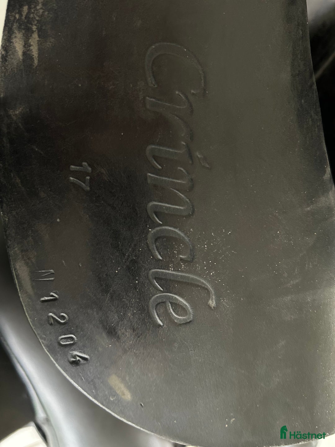 Sadlar hästutrustning till salu: Svart dressyrsadel från Globus i Mellerud - Annons 6