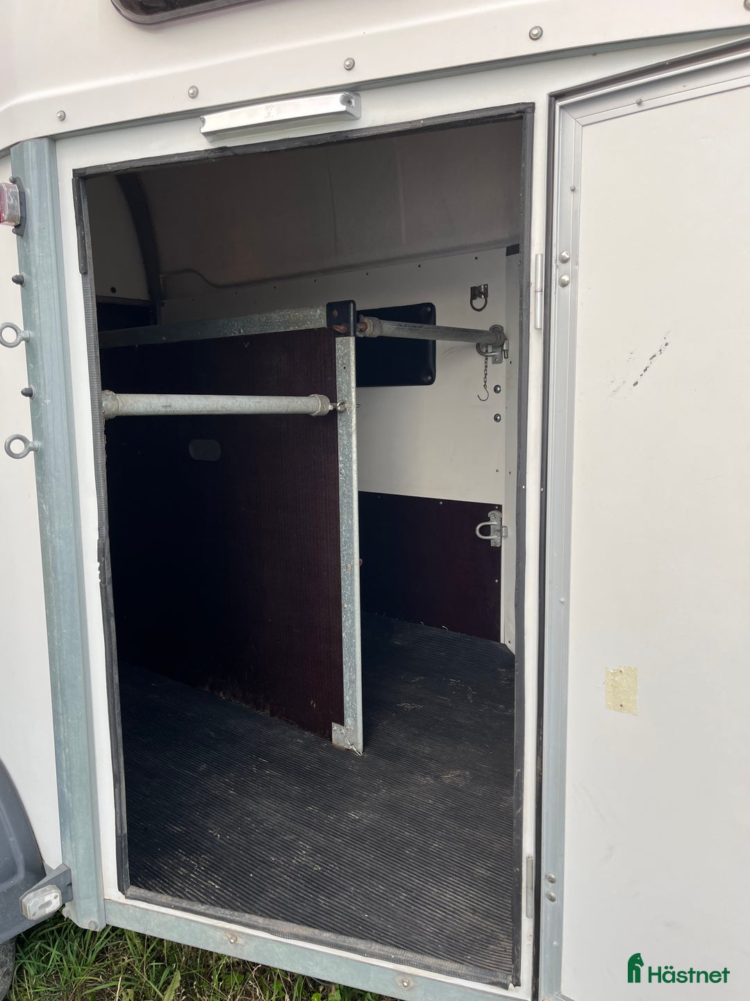 Hästtransporter  fordon & transport till salu: Stor hästtransport med sadelkammare i Glumslöv - Bild 11