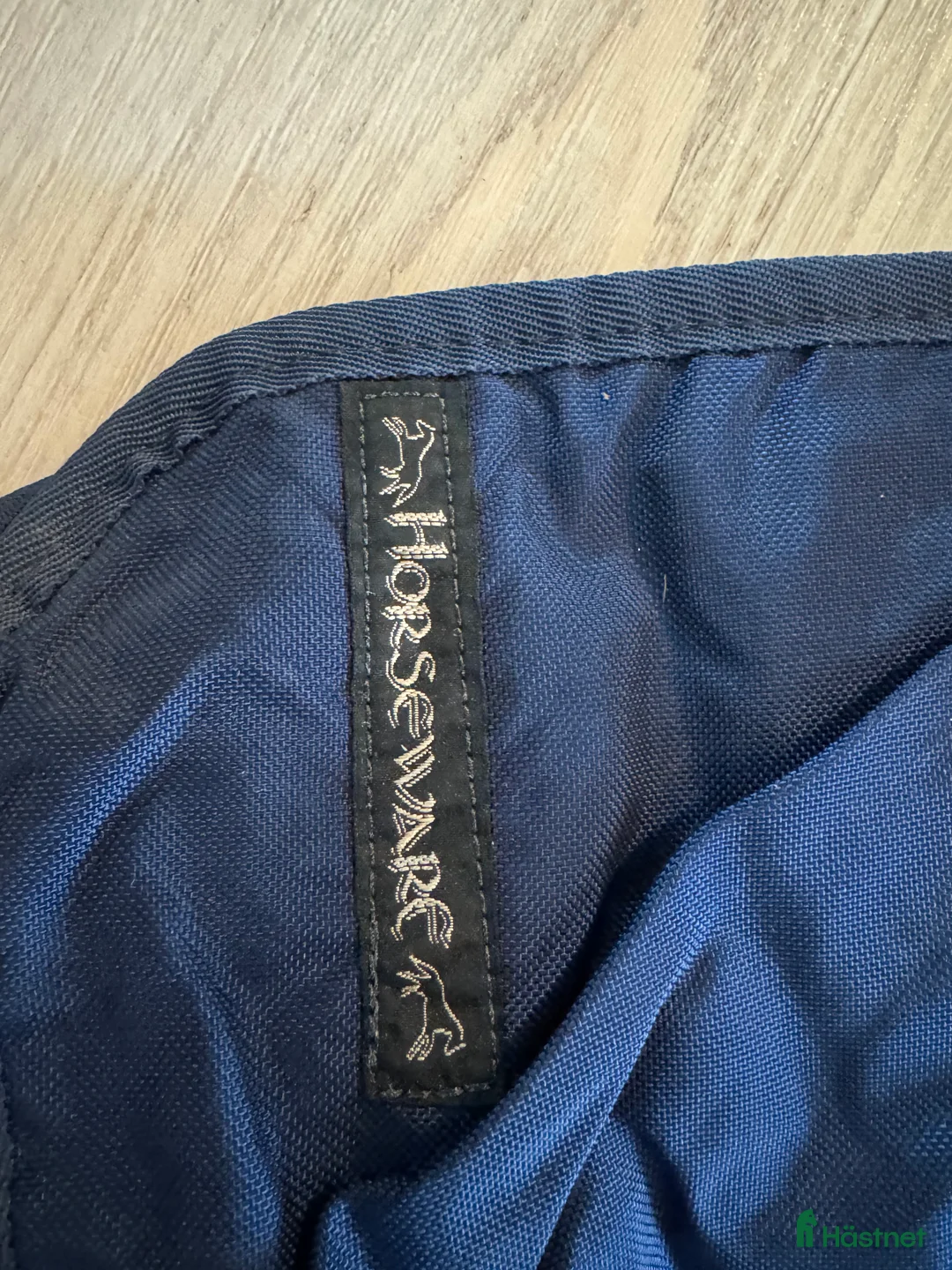 Täcken hästutrustning till salu: Fodrat ridtäcke i Sundsvall - Annons 2