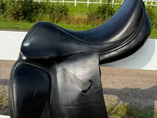 Sadlar hästutrustning Jaguar dressyrsadel XKC Deep Seat i Båstad - Annons 6