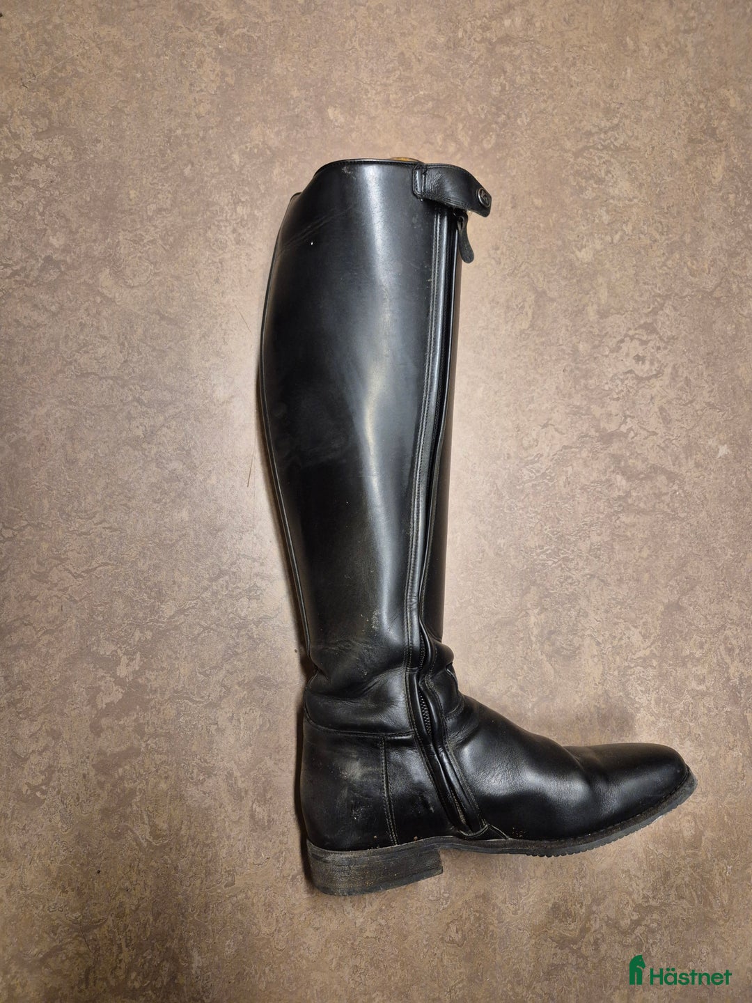 Ridstövlar ryttarutrustning till salu: Dressyrstövlar med extra allt i Kungsängen - Annons 3