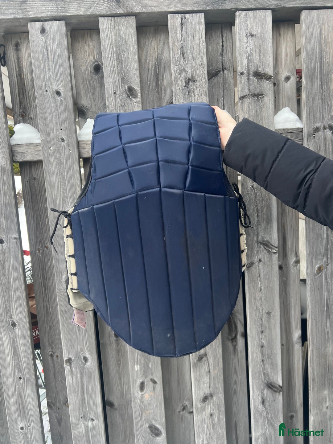 Säkerhetsvästar ryttarutrustning till salu: Racesafe väst i Växjö - Annons 2