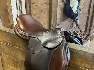 Sadlar hästutrustning Evolut sadel - Annons 24
