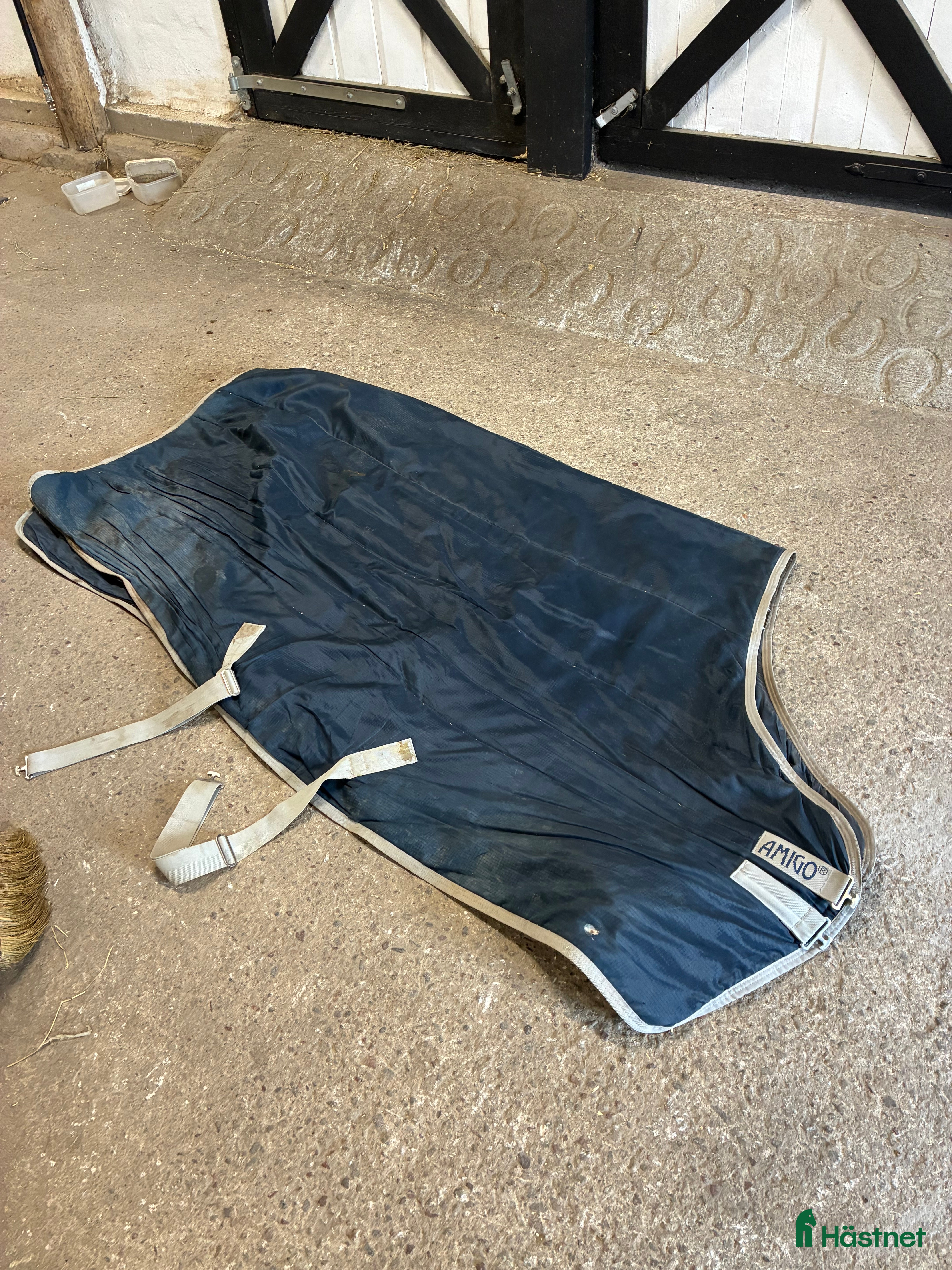 Täcken hästutrustning till salu: Amigo insulator 200g i Bålsta - Annons 2