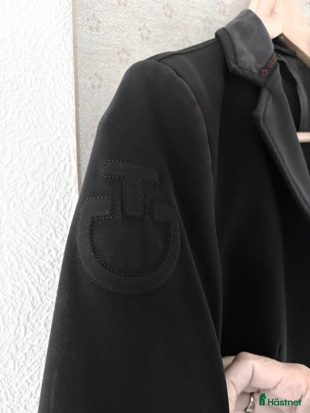 Jackor & Kavajer ryttarutrustning till salu: Tävlingskavaj Cavalleria Toscana - Annons 4