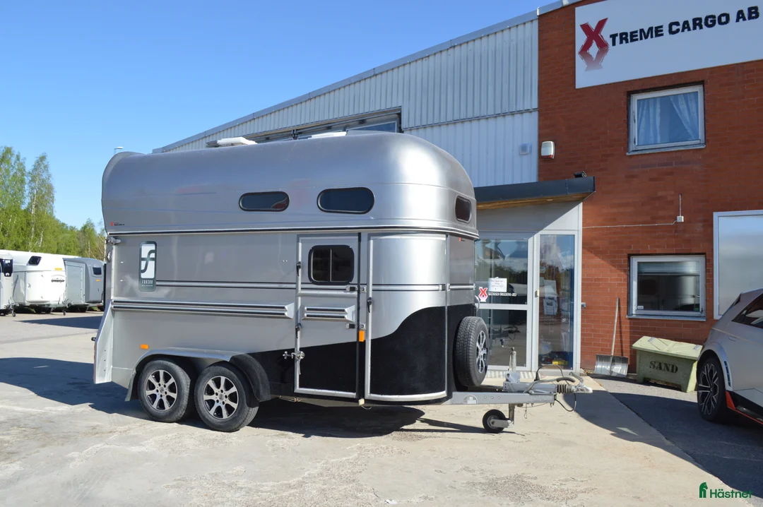 Hästtransporter  fordon & transport till salu: Forzab Boj Classic 226SEH 2019 Totalvikt 2600kg - Annons 1