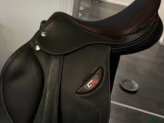 Sadlar hästutrustning Fantastisk fin hoppsadel - Annons 2