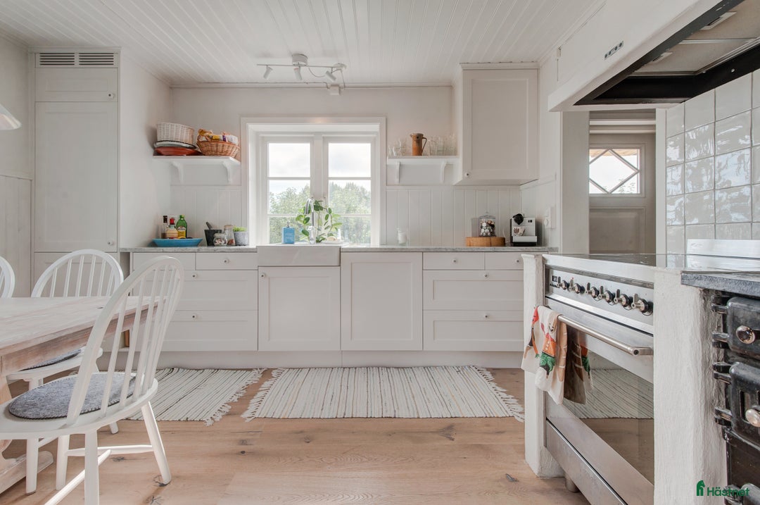  hästgårdar till salu: Charmigt stall i lantlig idyll, vackert renoverat! i Edsbro - Annons 34