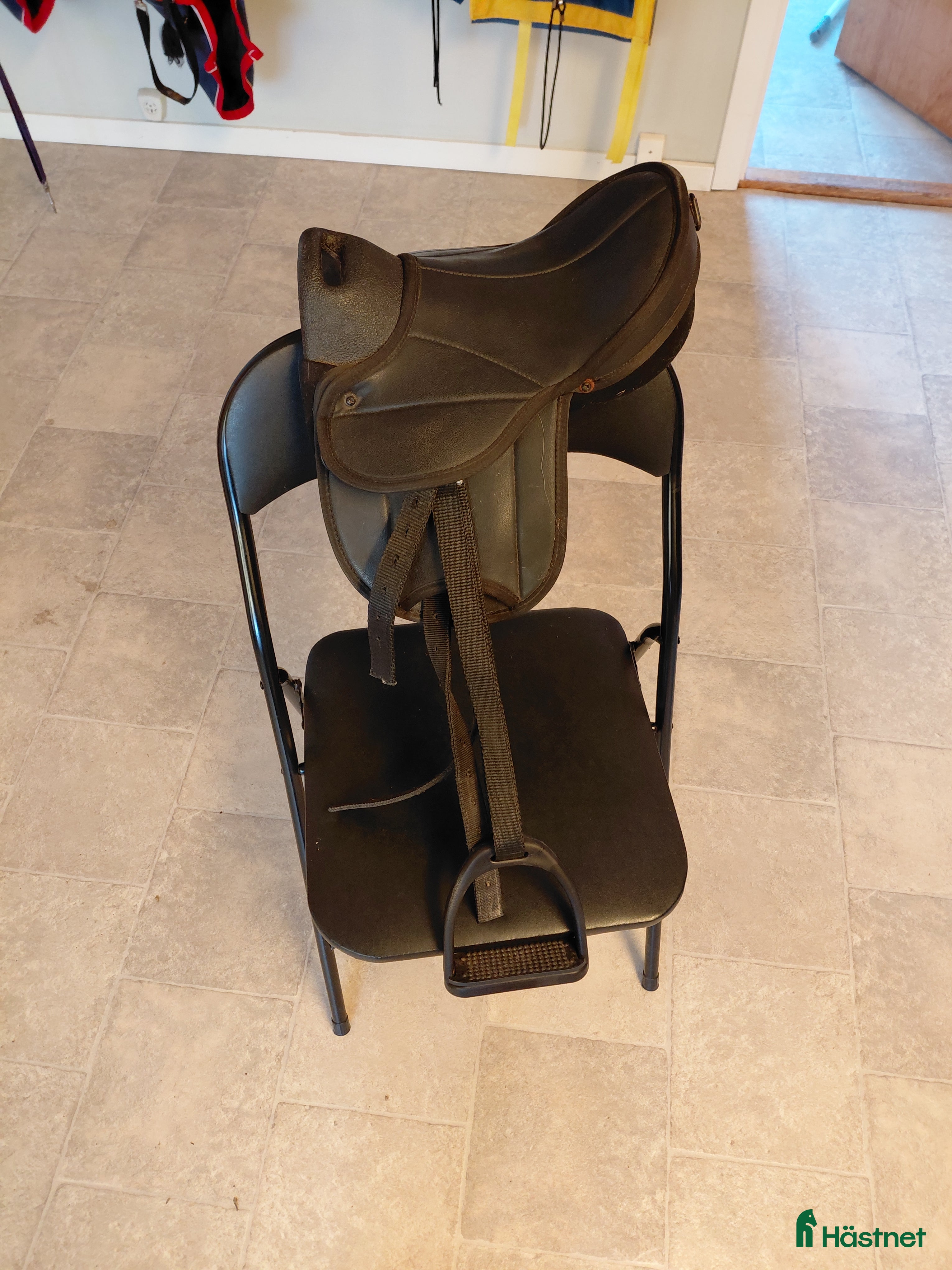 Sadlar hästutrustning till salu: Ponnyputa med utrustning i Vargön - Annons 15