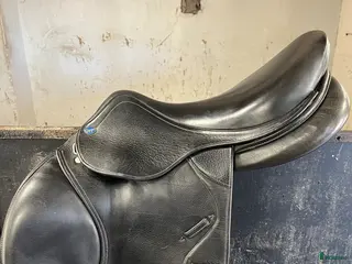 Sadlar hästutrustning Hoppsadel Lippo Allegria. - Annons 1