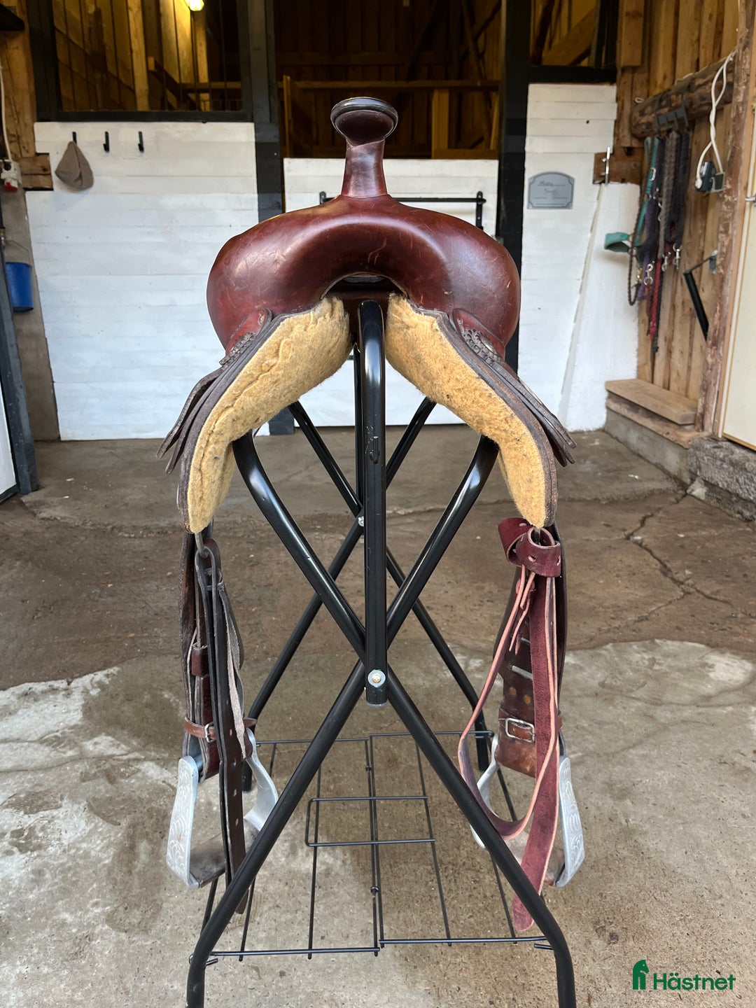 Sadlar hästutrustning till salu: Crates Westernsadel i Stora Höga - Annons 3