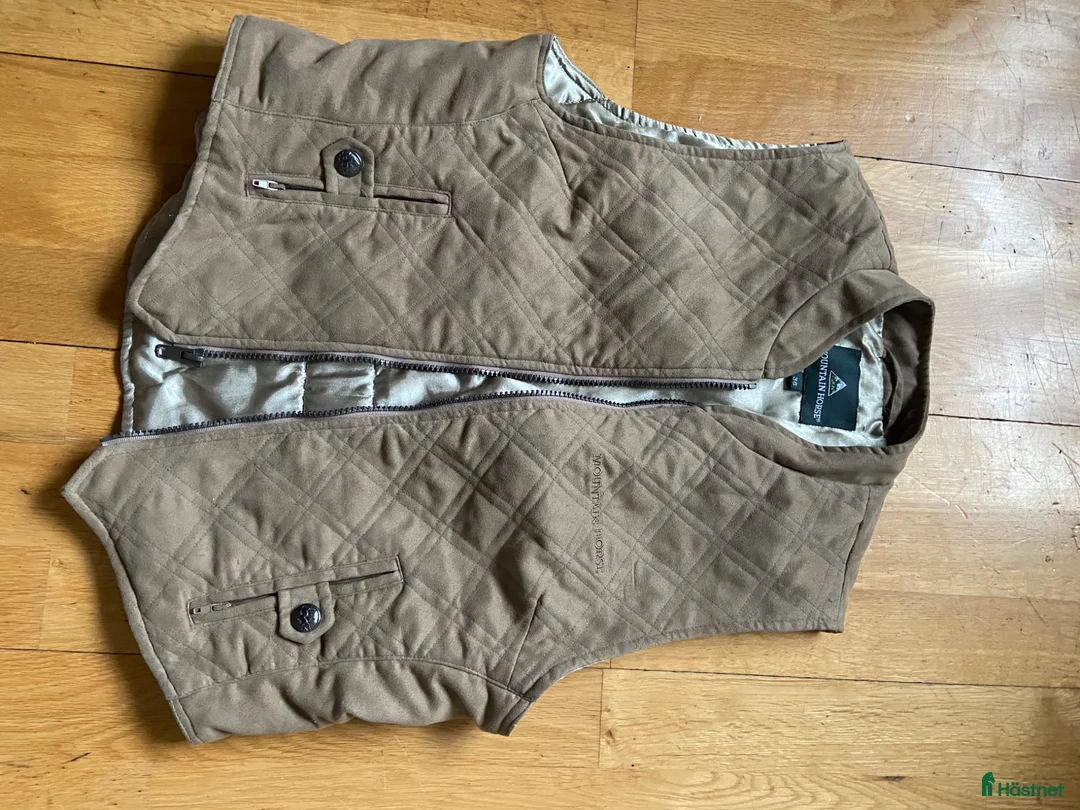 Övrigt Ridkläder ryttarutrustning till salu: Västar - Annons 2