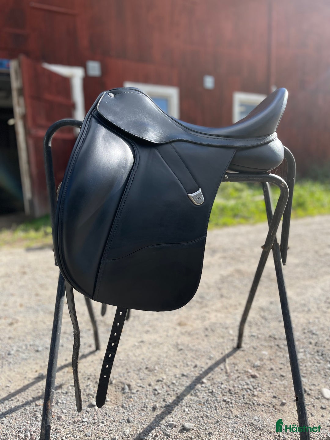 Sadlar hästutrustning till salu: Bates Dressage Luxe sadel i Tullinge - Annons 3