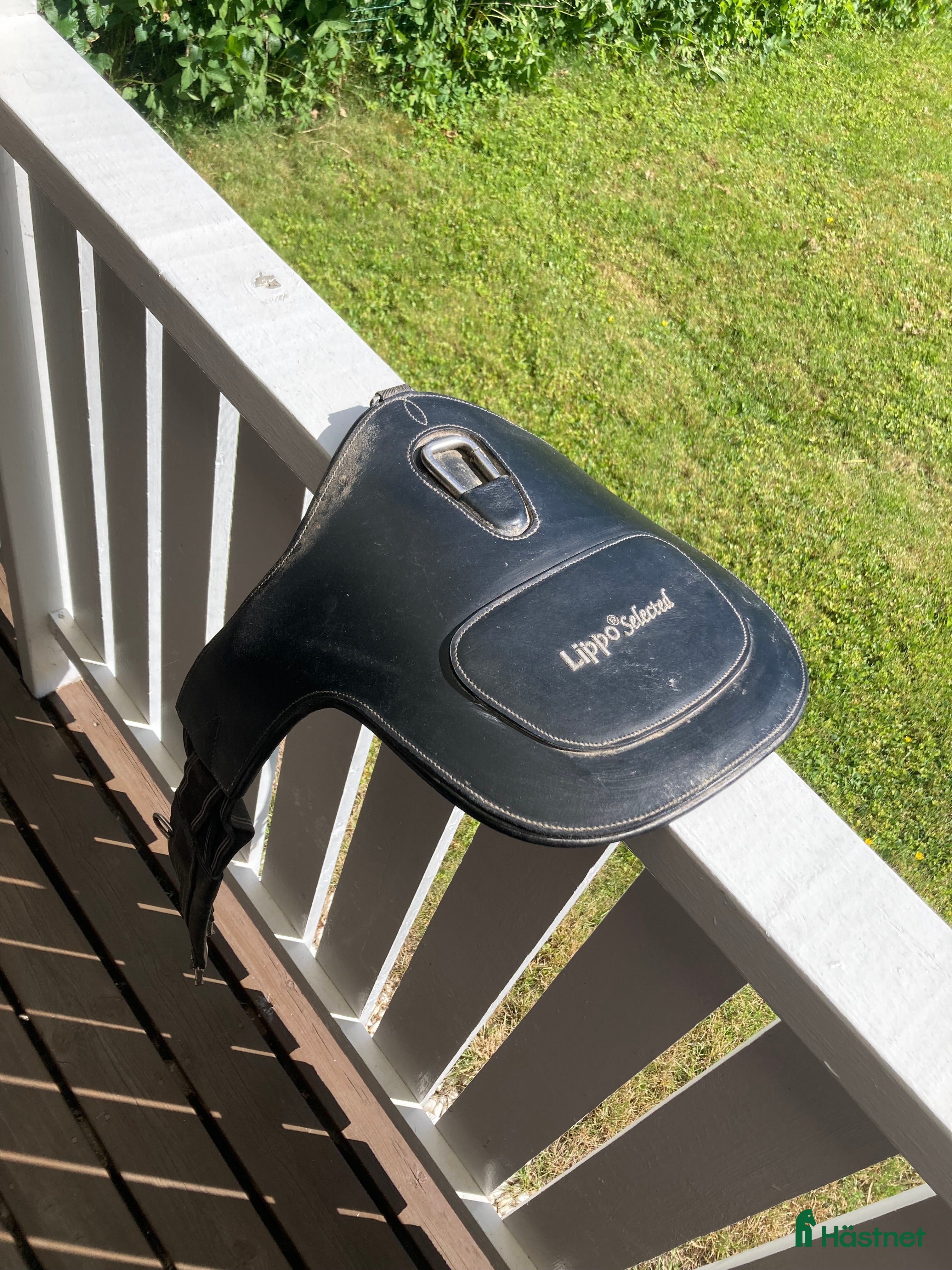 Sadeltillbehör hästutrustning till salu: Lippo magplatta i Stockholm - Annons 1