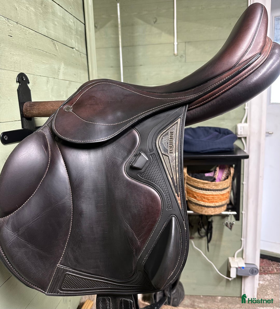 Sadlar hästutrustning till salu: Enkelkåpad Equiline i Enköping - Annons 2