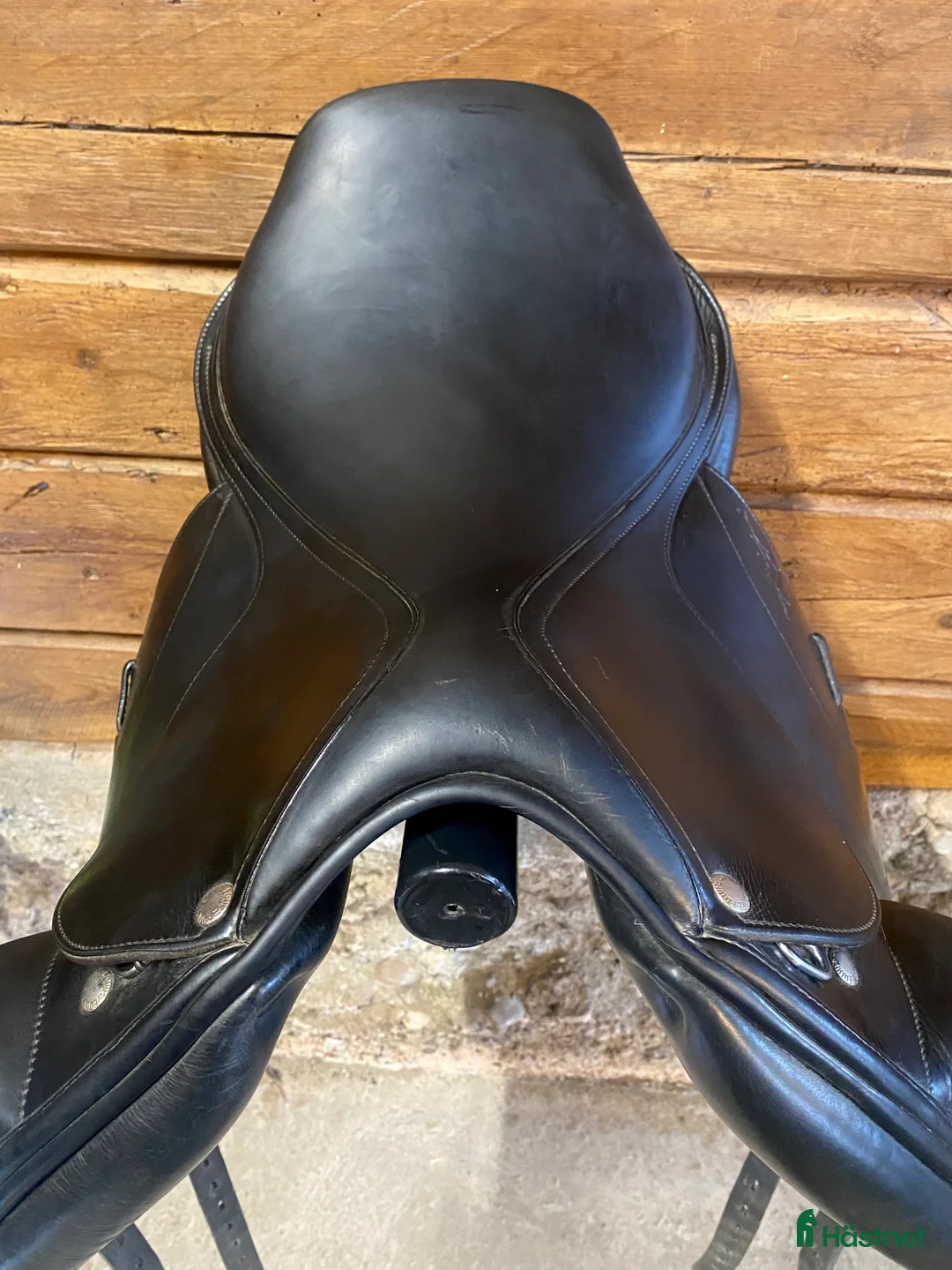 Sadlar hästutrustning till salu: Equipe Emporio 17” dressyrsadel  - Annons 2