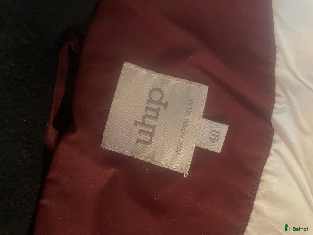 Övrigt Ridkläder ryttarutrustning till salu: Uhip ice jacka med kjol i Ekerö - Annons 2